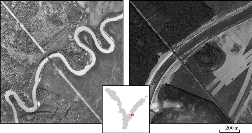 Letecké srovnávací snímky původního meandru Moravy a narovnaného koryta řeky u Lnažhota.